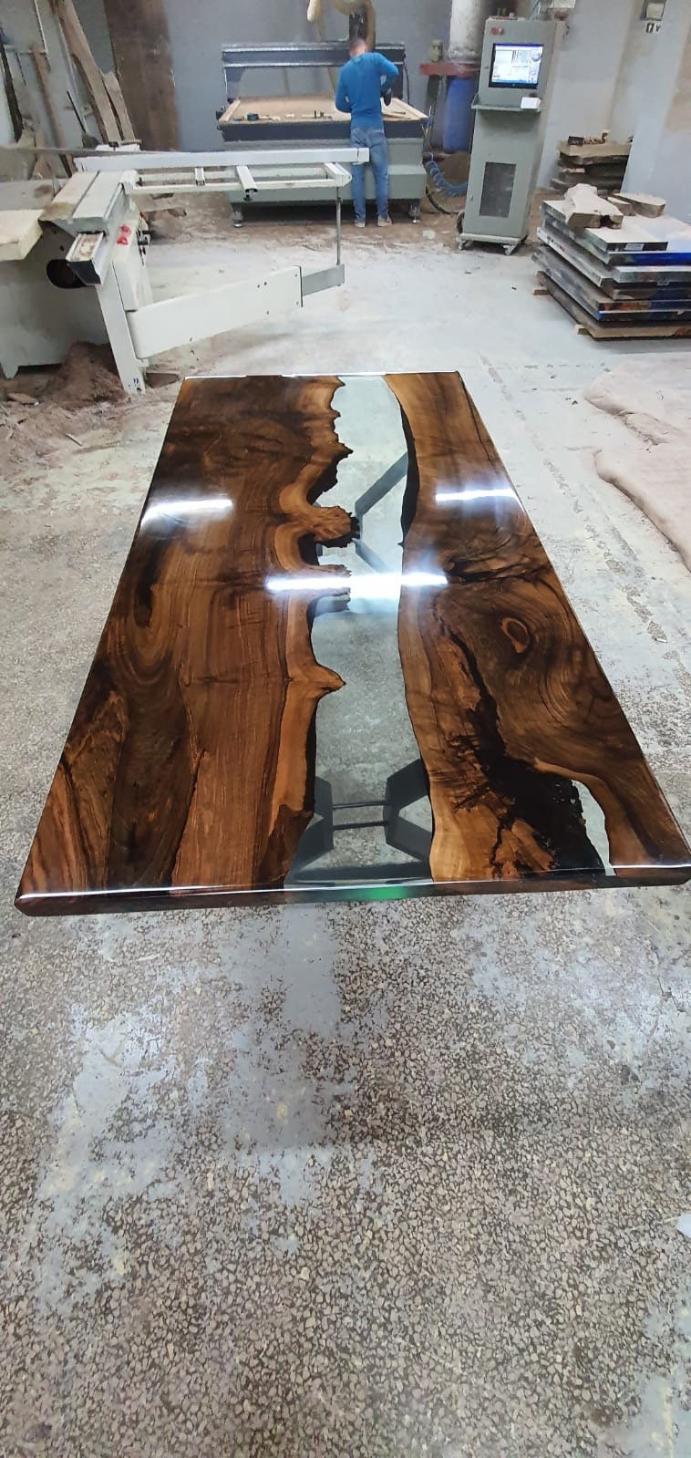 Handmade Epoxy Table, Custom 72" x 36" Epoxy Table, Wood Resin Shiny Table, Epoxy Walnut Dining Table, Ultra Clear Epoxy Table for Regla