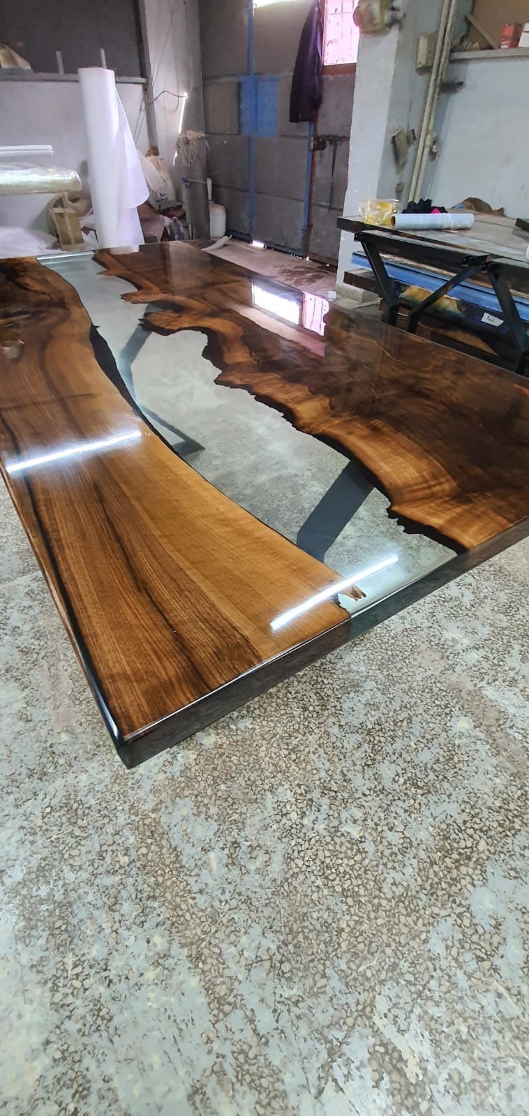 Handmade Epoxy Table, Custom 72" x 36" Epoxy Table, Wood Resin Shiny Table, Epoxy Walnut Dining Table, Ultra Clear Epoxy Table for Regla