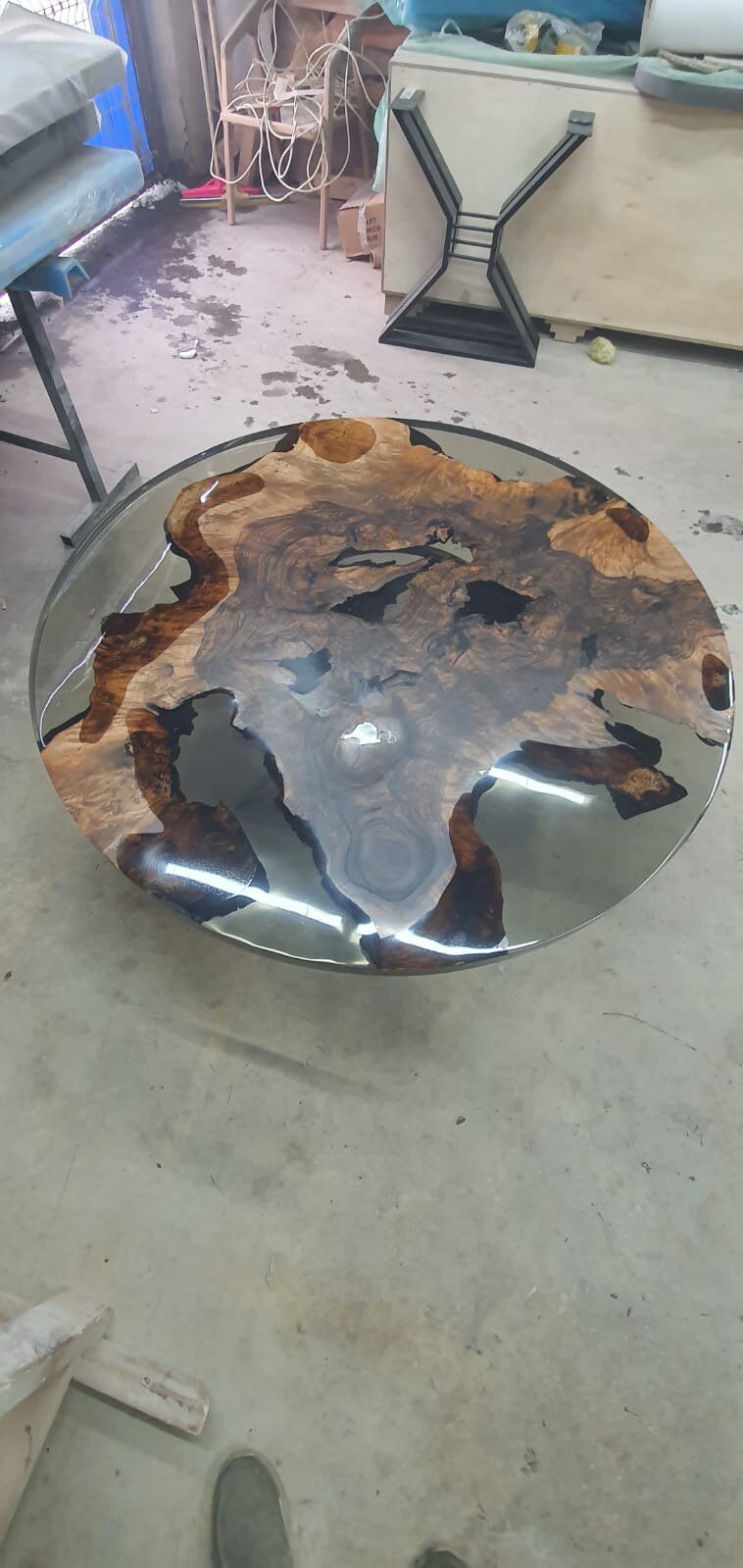 Epoxy Coffee Table, Walnut Coffee Table, Custom 50” Diameter Round Table, Walnut Wood Smokey Gray Table, Epoxy Table, Order for Chandreka
