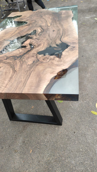 Handmade Epoxy Table, Walnut Dining Table, Live Edge Table, Epoxy Resin Table, Custom 60” x 36” Walnut Table, Clear Epoxy for Lizfuentes