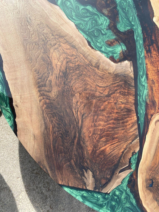 Epoxy Table, Emerald Green Epoxy Dining Table, Walnut Epoxy River Table, Custom 180 cm Round Walnut Epoxy Amethys Stone Order for Sarah L